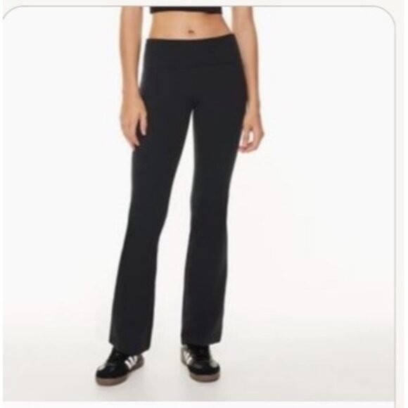 Aritzia Sunday Best Black Bootcut Pull On Stretch Yoga Pants Size Small - Picture 1 of 5